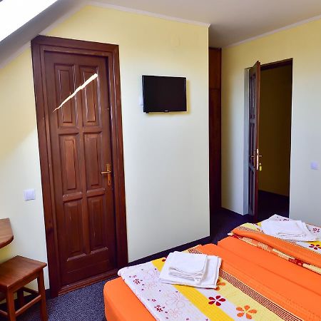 Bed and Breakfast Gyongyvirag Panzio Turia Exteriér fotografie