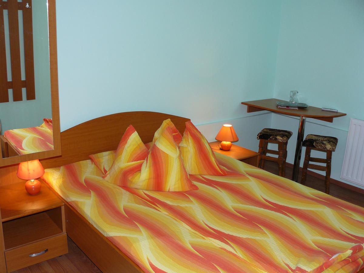 Bed and Breakfast Gyongyvirag Panzio Turia Exteriér fotografie