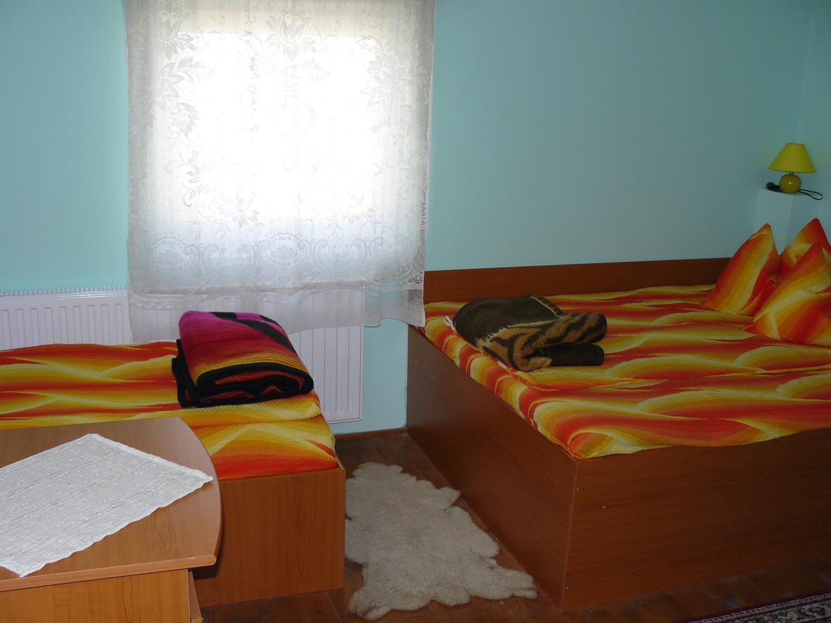 Bed and Breakfast Gyongyvirag Panzio Turia Exteriér fotografie