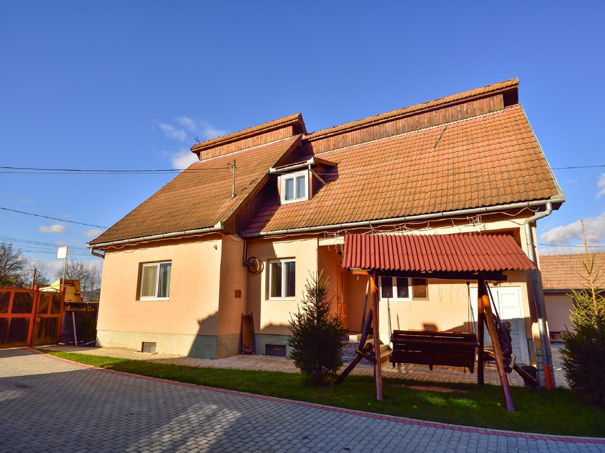 Bed and Breakfast Gyongyvirag Panzio Turia Exteriér fotografie